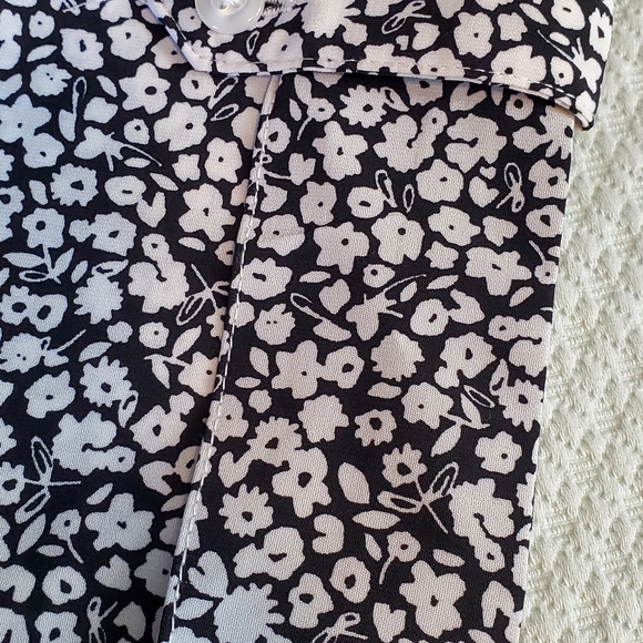 Women's Catherine's 4X 30/32W Black White Floral Tunic Button Up 3/4 Sleeve New - Picture 9 of 16